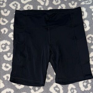 lululemon athletica Black Bike Shorts, EUC, size 10, tons of waistband pockets